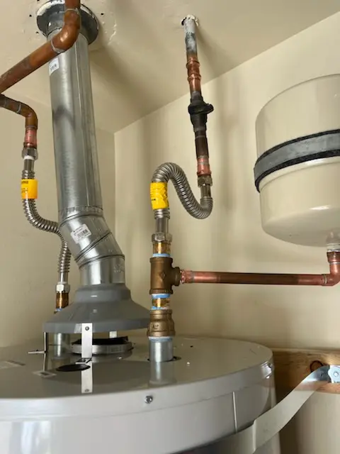 Water heater installation and plumbing repair in Shamrock Estates